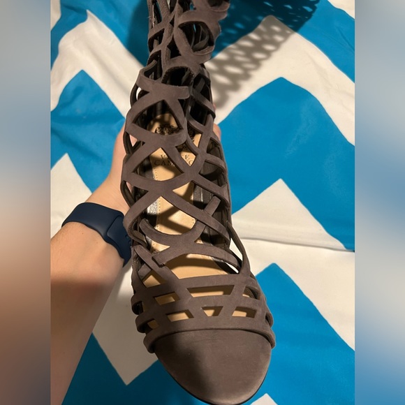 Vince Camuto grey thigh high sandals heels 38 - Picture 4 of 11